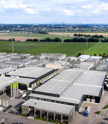 Metroloq heeft een digitaal bedrijvenpark gebouwd met kantoor-, opslag- en parkeerruimte in in totaal 15 hallen op een oppervlakte van 31.100 m², waarvan 18.000 m² bebouwd, wat niet alleen flexibel en veelzijdig is voor huurders, maar ook betaalbaar.