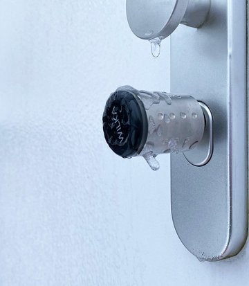 [Translate to Niederländisch:] Der elektronische Schließzylinder hält Eis und Schnee problemlos stand